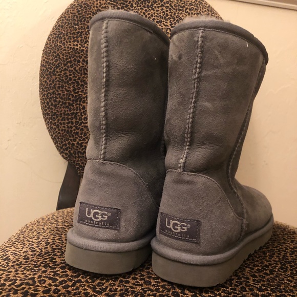 EUC Genuine UGG® Shearling Lined Short Boot SZ8 - Picture 2 of 8